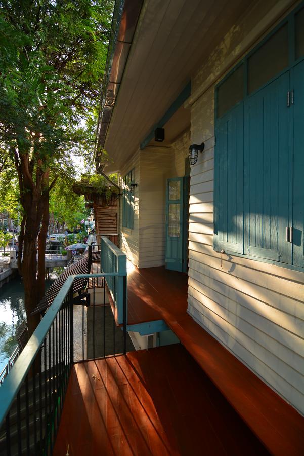 La Moon Hostel Bangkok Bagian luar foto